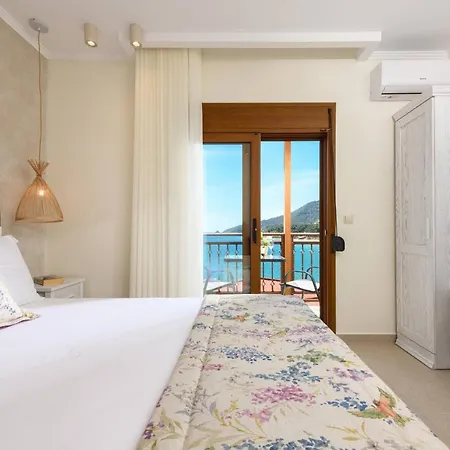 B&B Faros View Koinira